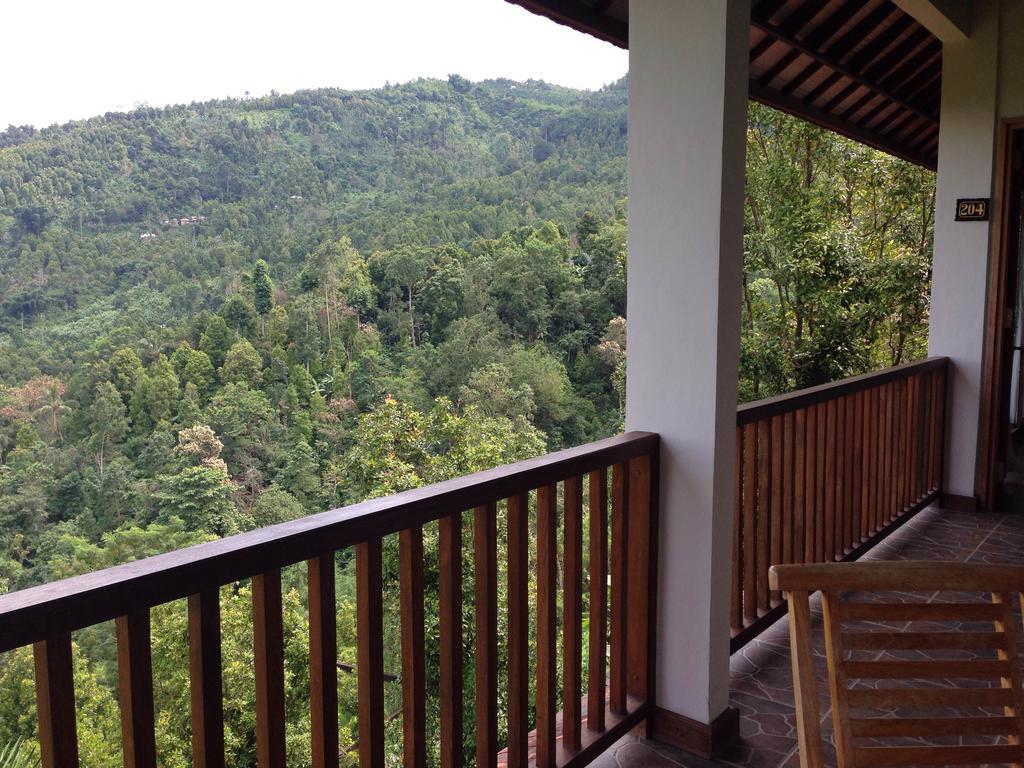 Munduk Sari Resort Luaran gambar